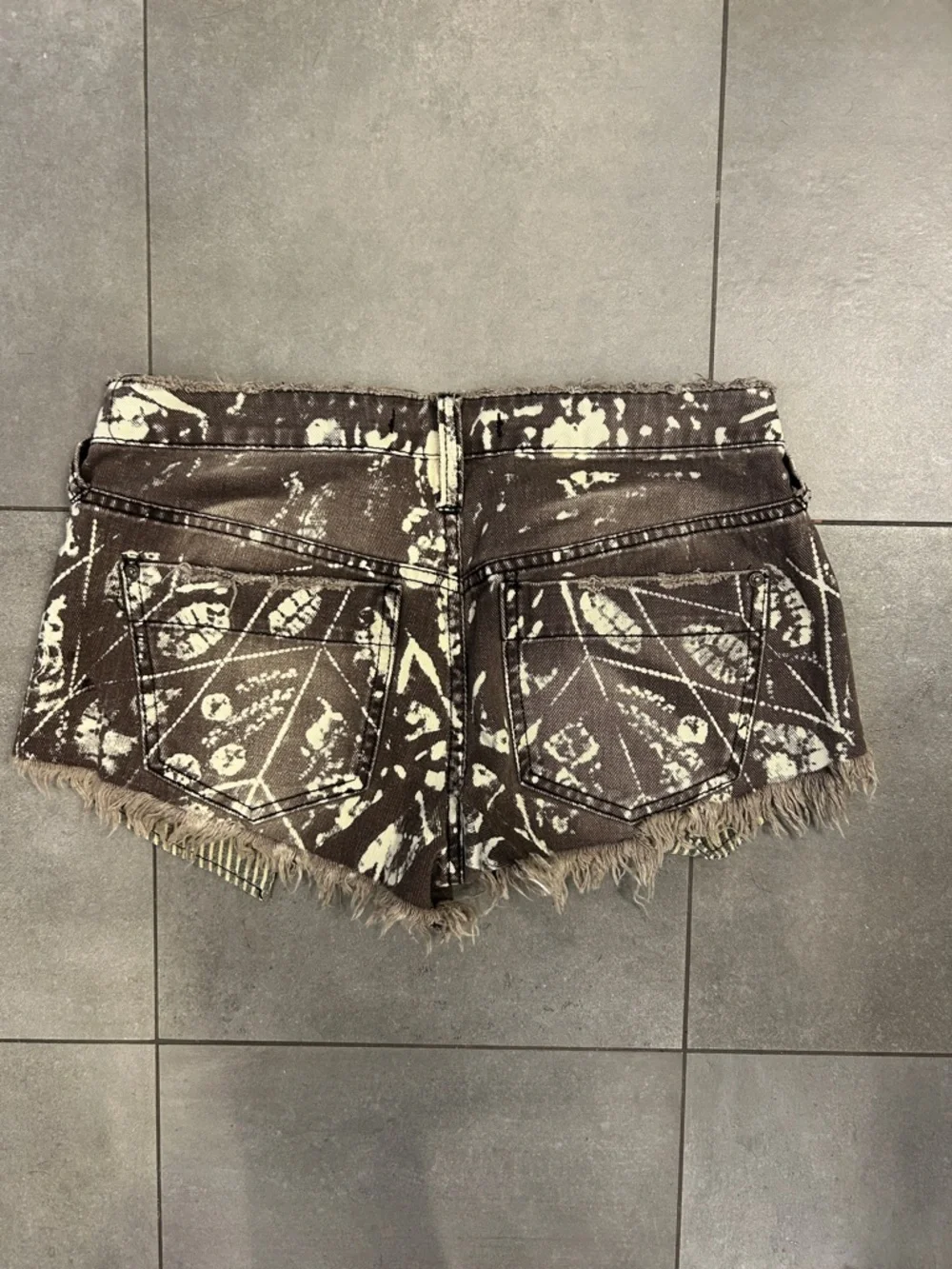 Free People Black
Distressed Printed Denim Cutoff Shorts - Picture 7 of 7